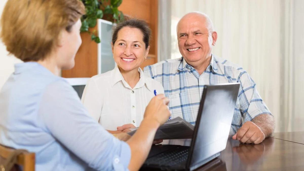 What does a social worker do